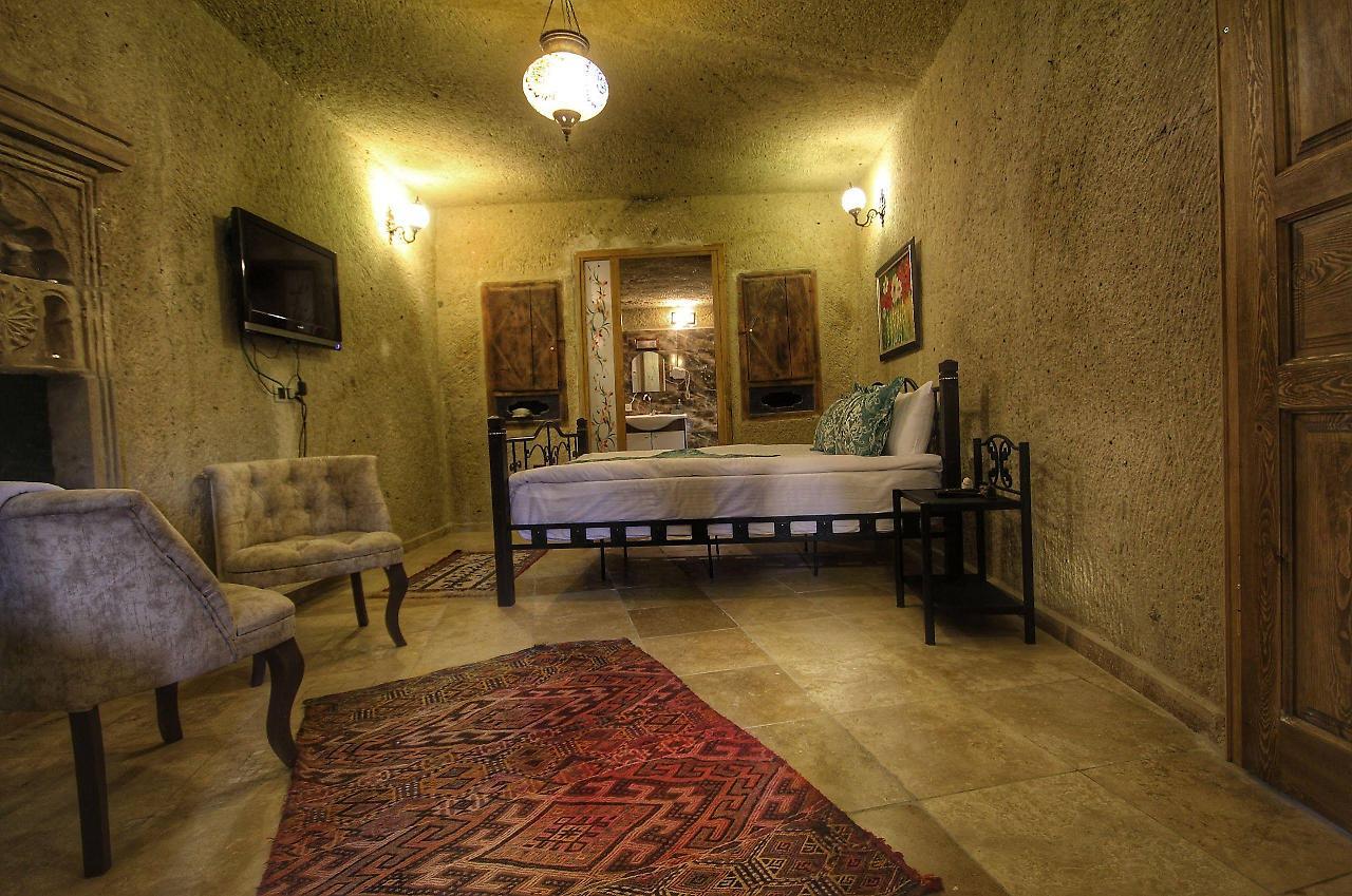 Lovely Cappadocia Hotel Nevşehir Bagian luar foto